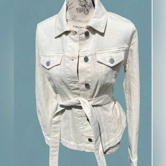 Ann Taylor New belted bleached Jean Jacket in size XS - Picture 1 of 16